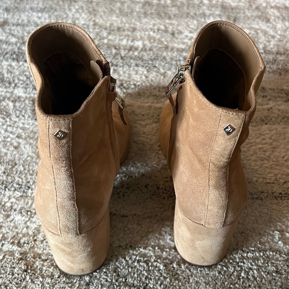Like New Sam Edelman Suede Leather Tan Camel Boots Shoes Cowgirl Booties - Picture 9 of 12